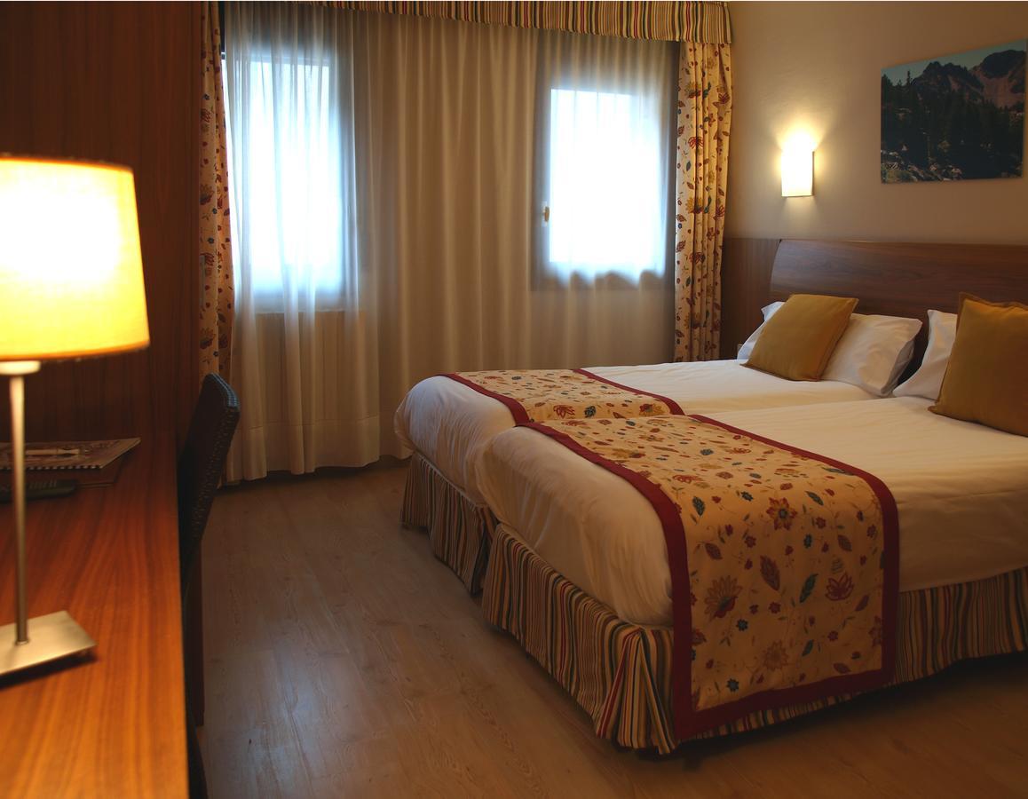 Guillem & Hotel Encamp